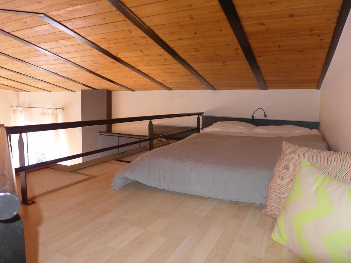 Wide-View & Quiet Apartment Chania Hriszí Aktí Haniá Kültér fotó