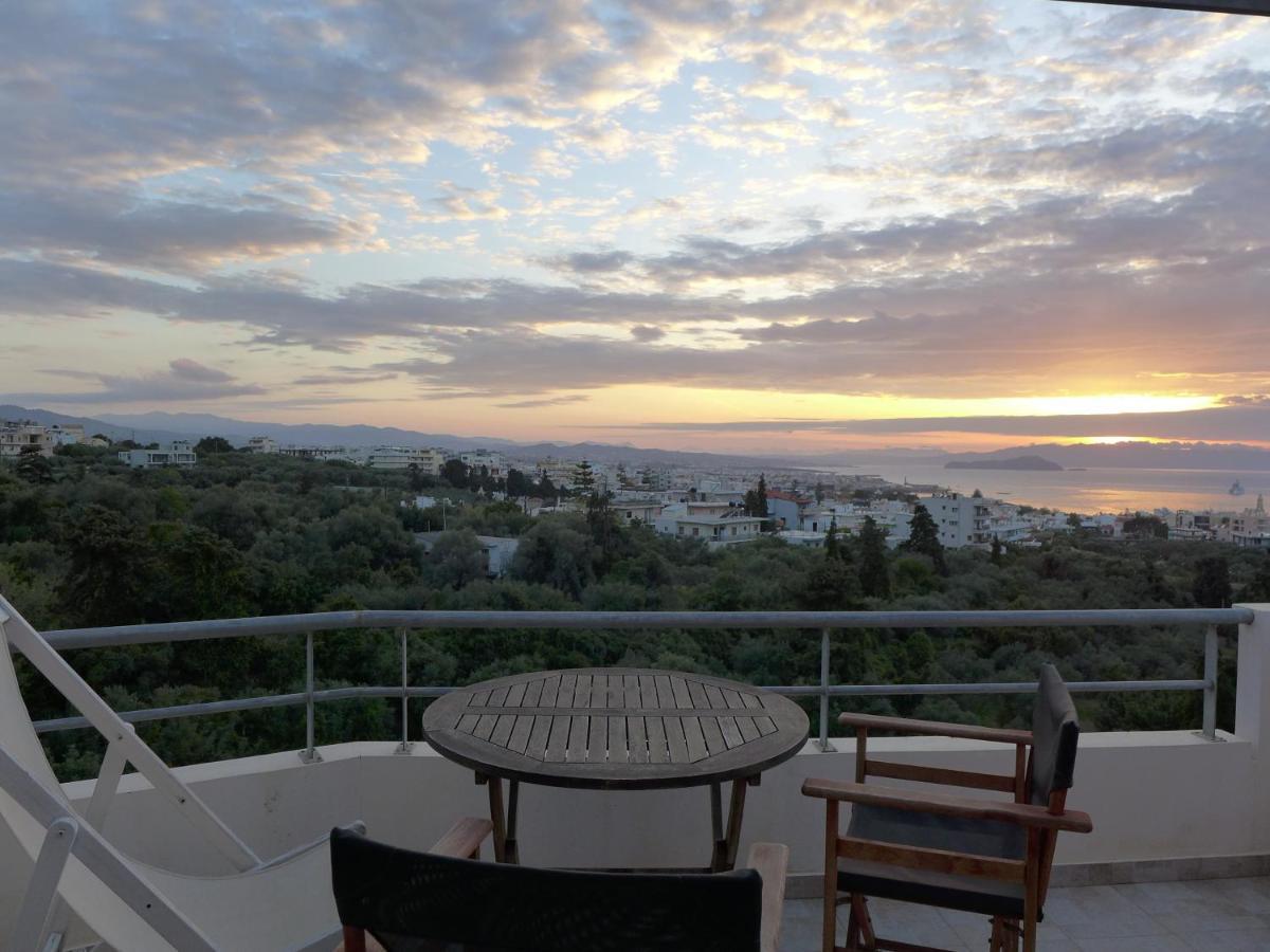 Wide-View & Quiet Apartment Chania Hriszí Aktí Haniá Kültér fotó